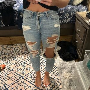 American Eagle Distressed Light Blue Women's Jeans
